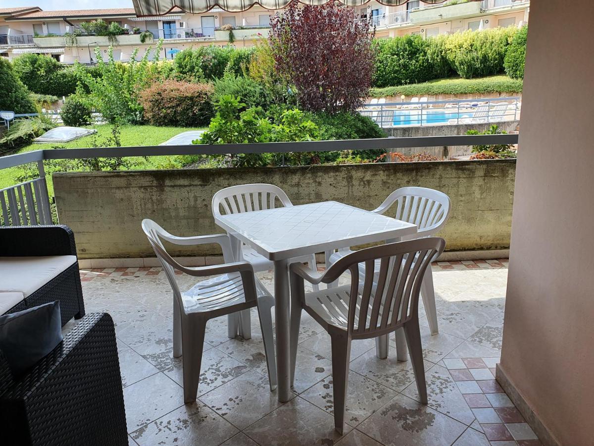 Lago Residence Desenzano del Garda Bagian luar foto