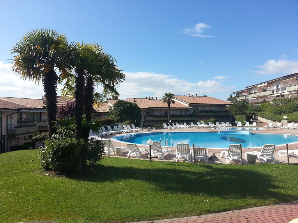 Lago Residence Desenzano del Garda Bagian luar foto