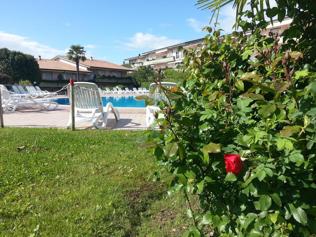 Lago Residence Desenzano del Garda Bagian luar foto