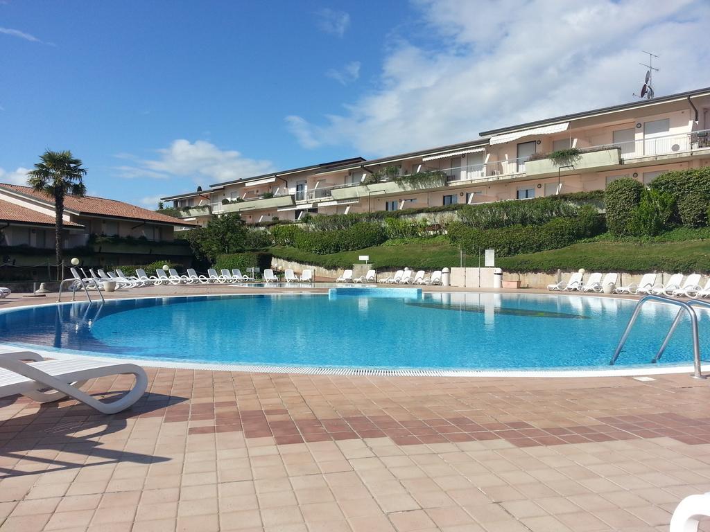 Lago Residence Desenzano del Garda Bagian luar foto